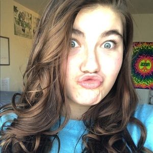 Meet your Posher, Katelyn